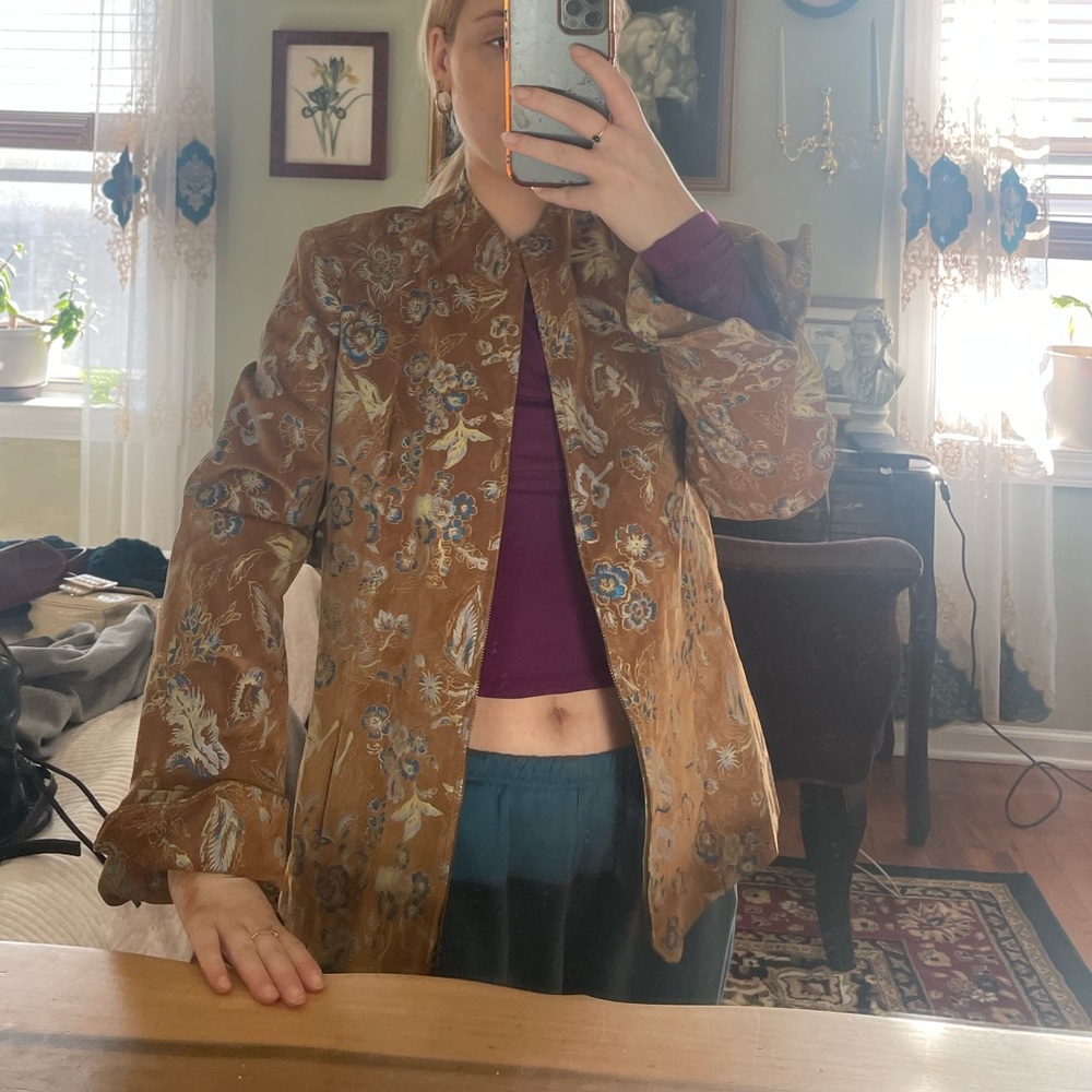 GORGEOUS floral suede coat - Picture 5 of 9